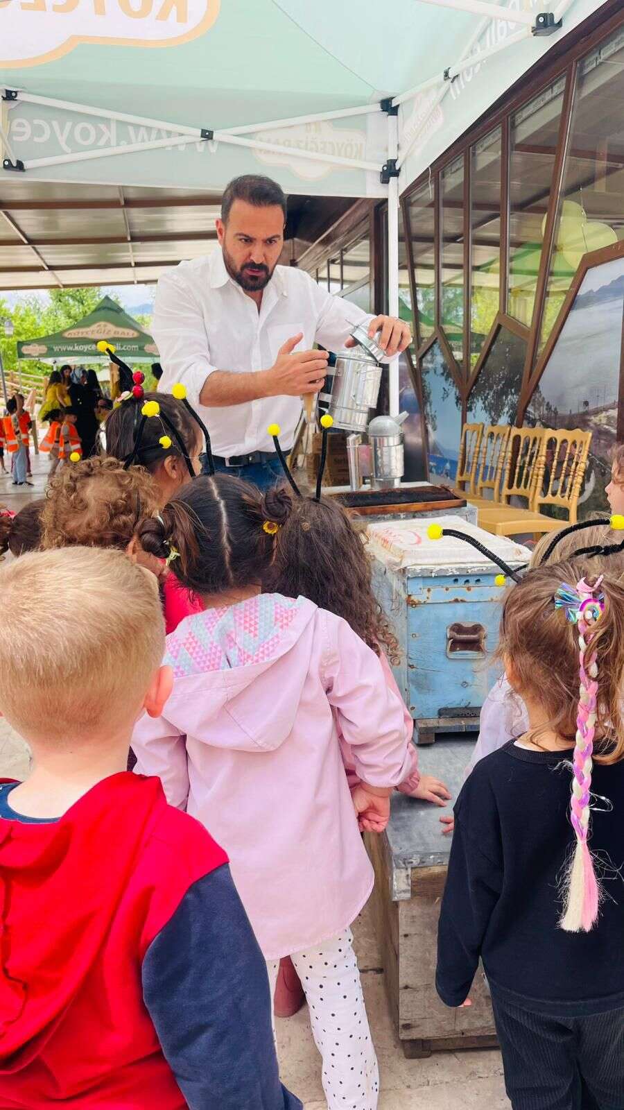 “Bir Kovan Sessizleşirse Doğa Eksilir”: Köyceğiz’de Dünya Arı Günü Etkinliği Çocuklarla Kutlandı 6
